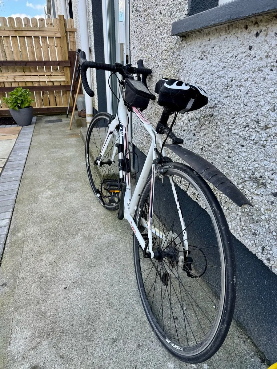 Giant Liv Ladies Road Bike - Image 4