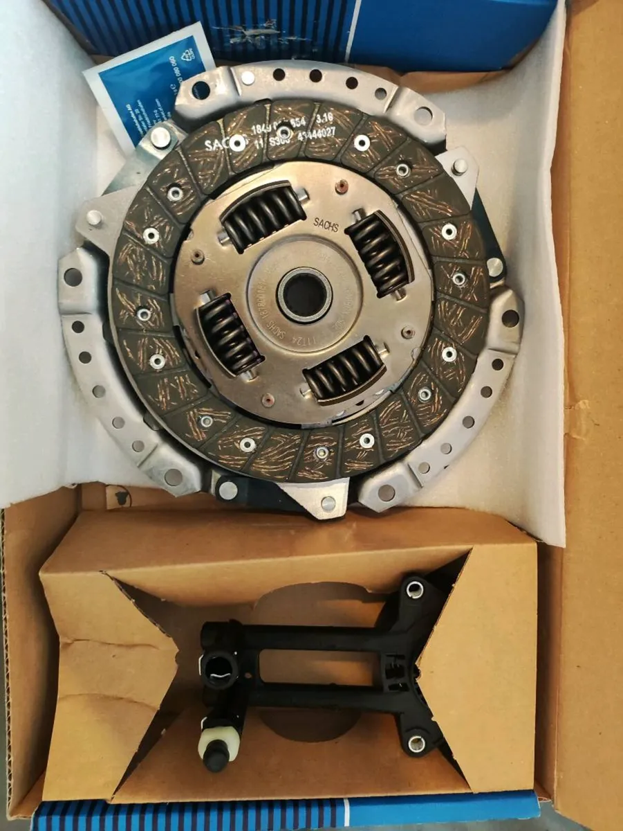 SACHS Clutch Kit 3000 990 214 – Brand New - Image 3