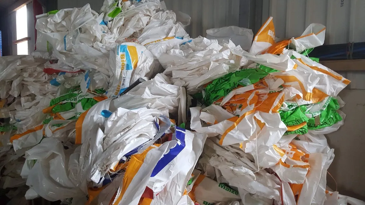 2000 minimum Clean & Dry Plastic Bags for Sale - Image 2