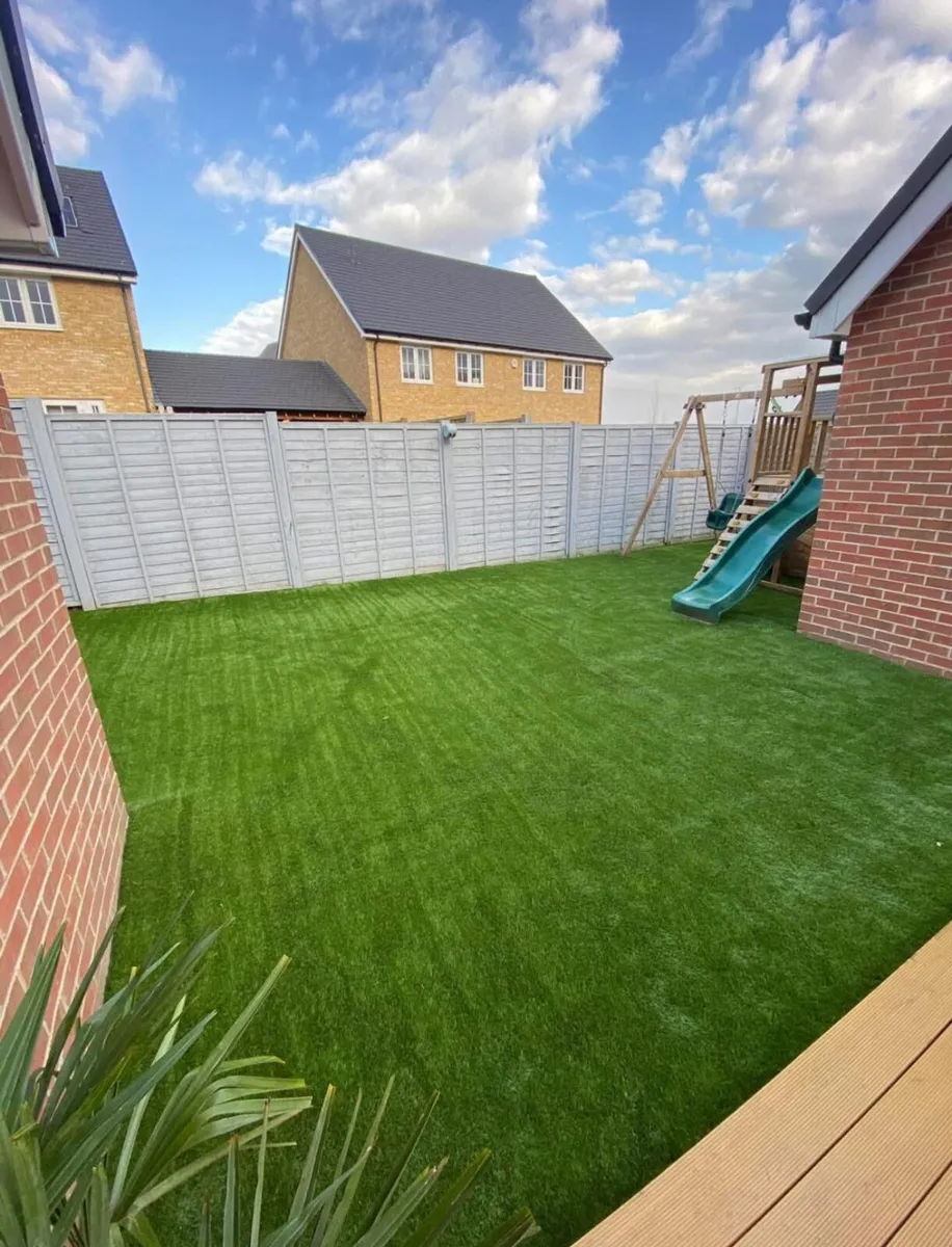 All new artificial grass now available - Image 2
