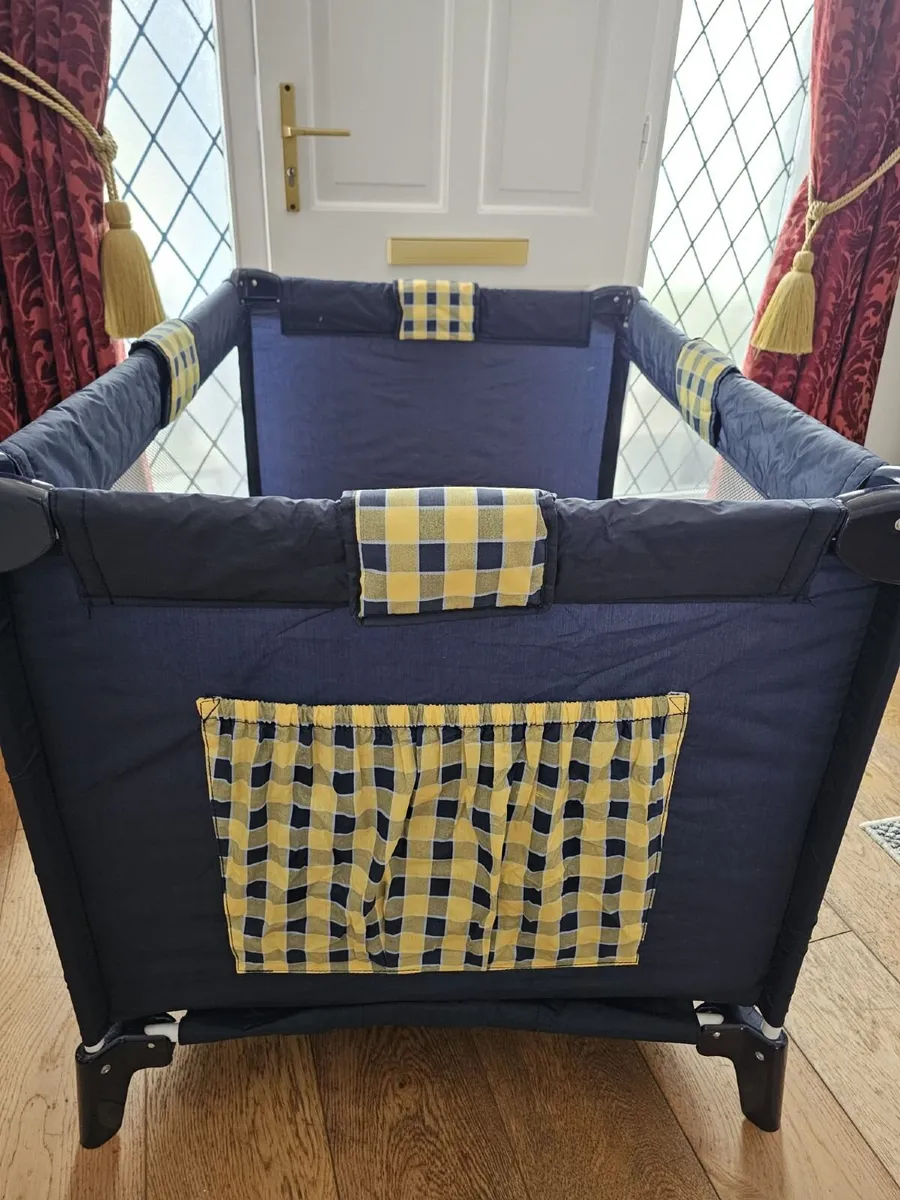 Travel Cot - Image 3