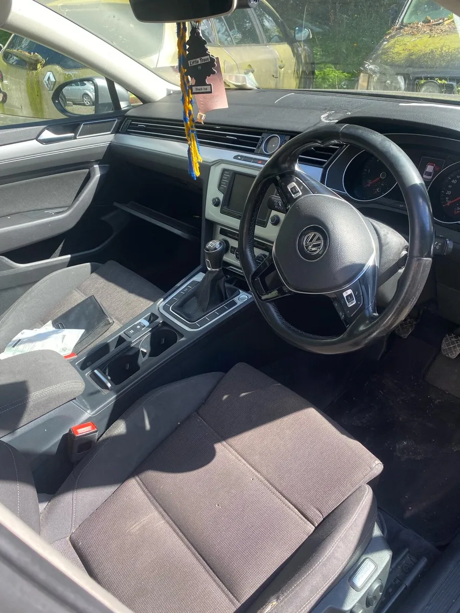 2015 vw passat 1.6 tdi highline - Image 2