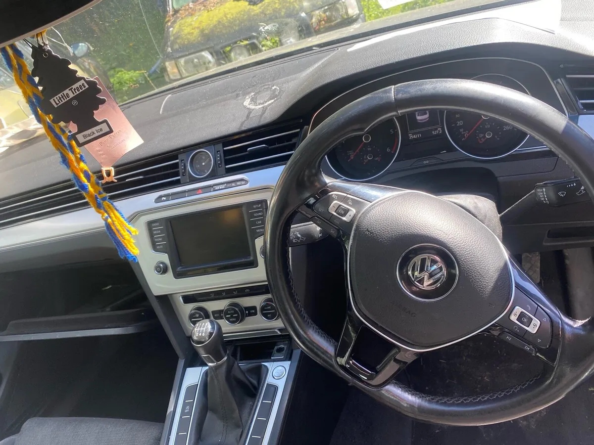 2015 vw passat 1.6 tdi highline - Image 3