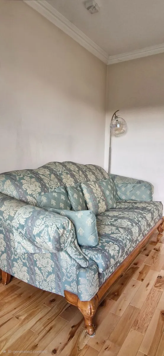 3 Piece couch set and matching coffee table - Image 3