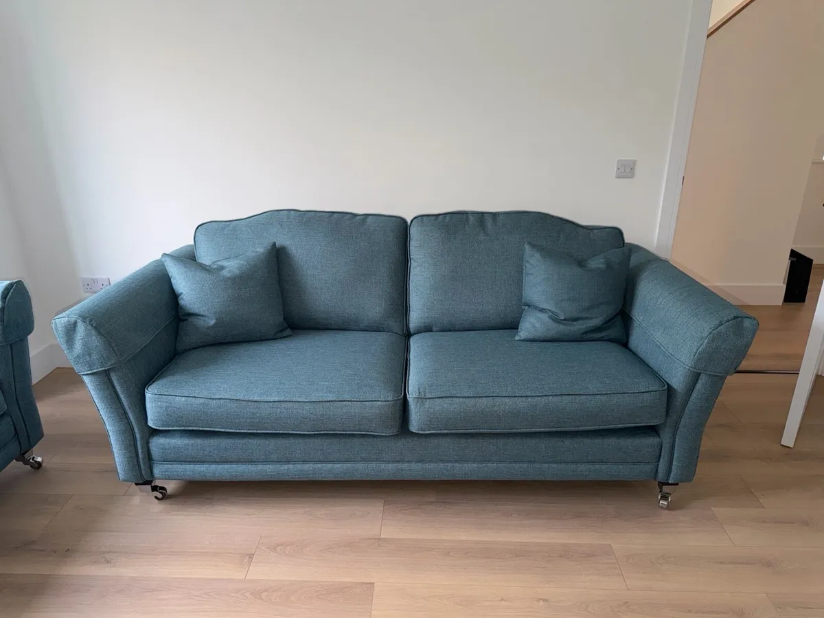 Newly restored sofa set - Image 3