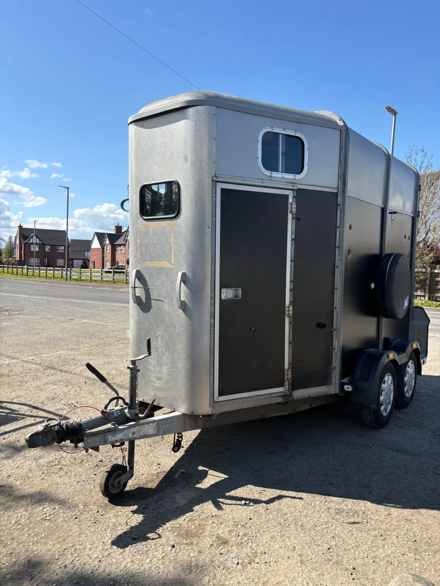 Ifor Williams 505 classic horsebox - Image 1