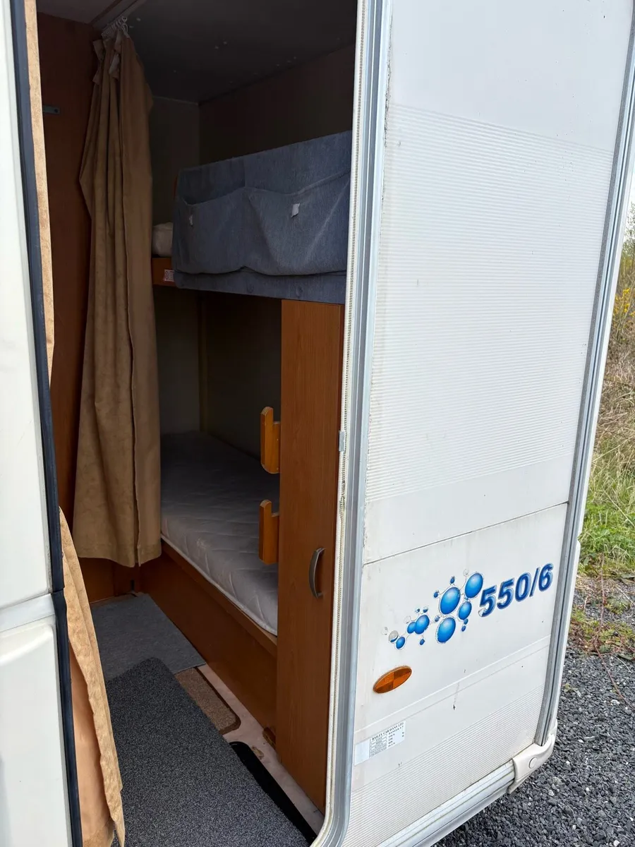 Bailey Ranger 6 berth fixed bunk caravan for sale - Image 4