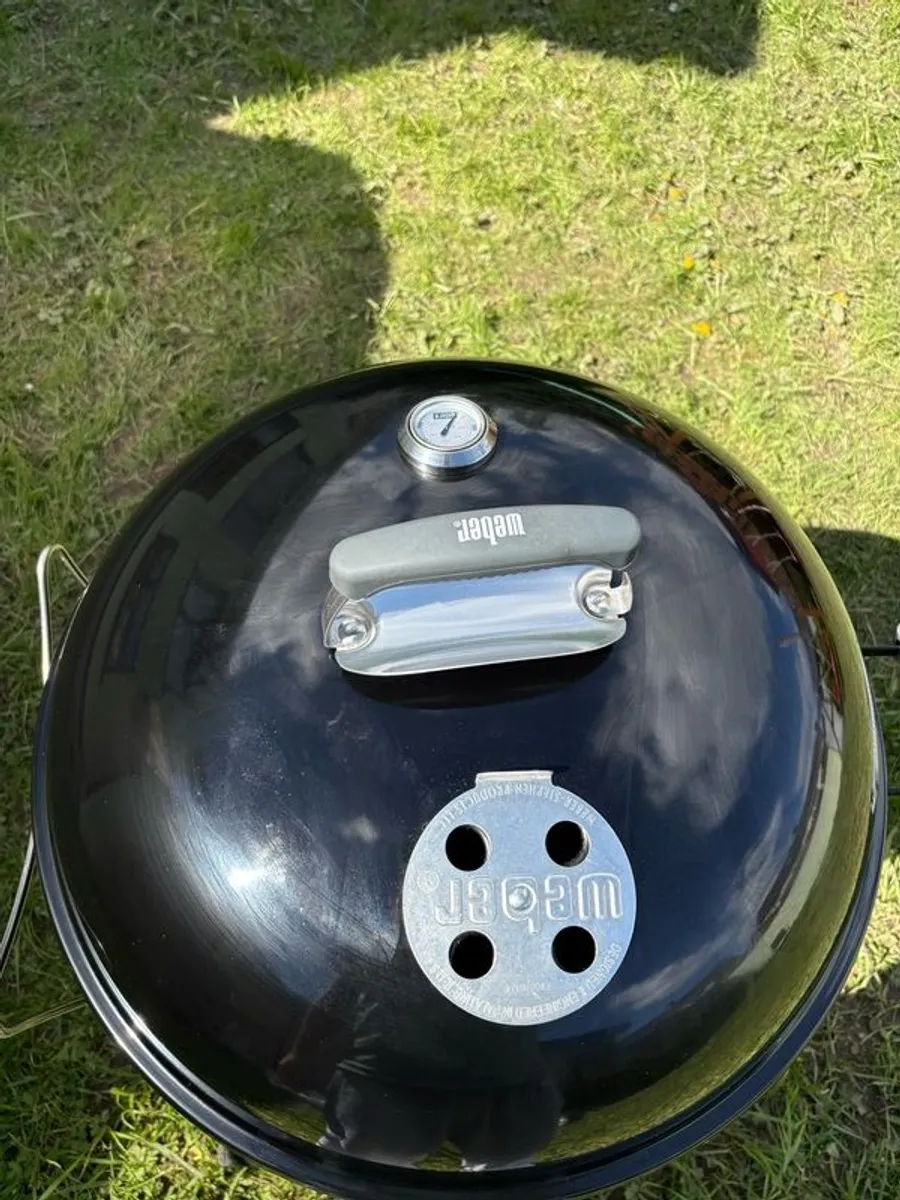 Original Kettle Premium Charcoal Barbecue 57cm Used 3 Times, In Perfect Condition.collection Only - Image 4