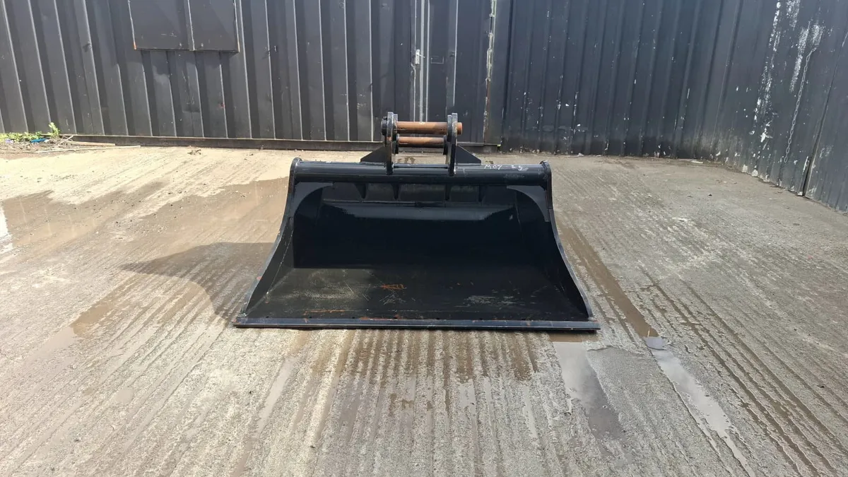 1500mm Cleanup Bucket – 65mm Pins - Image 2