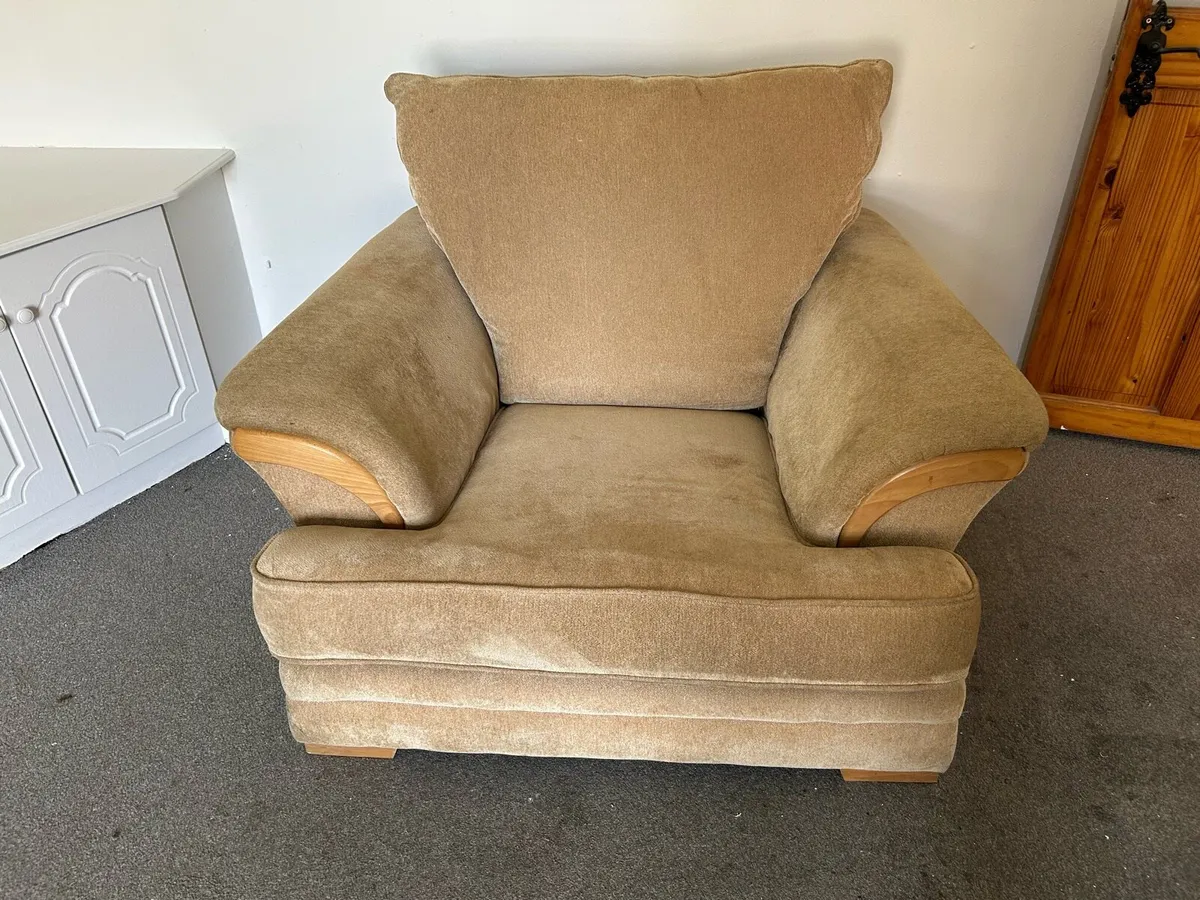 House Clearance - FREE ITEMS - Image 1
