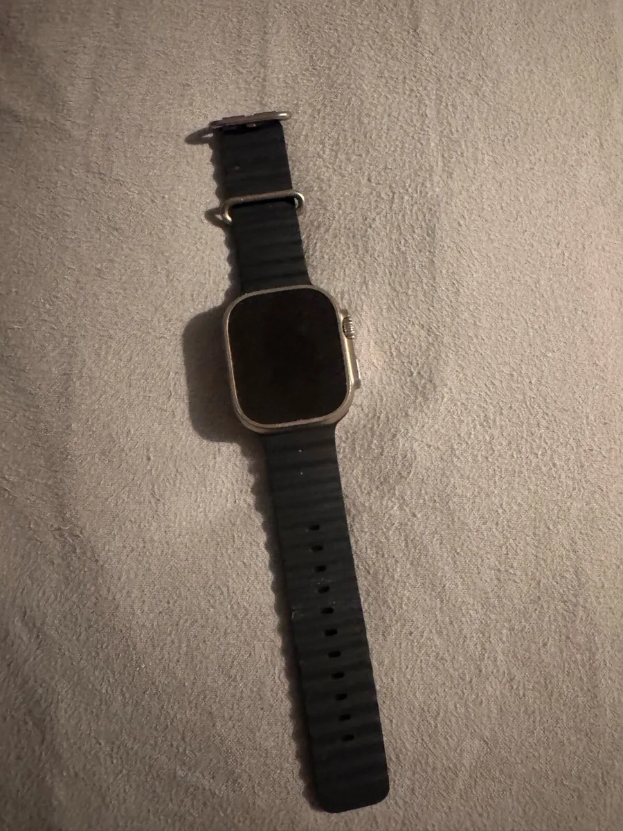 Apple Watch Ultra 49mm (2022) - Image 1