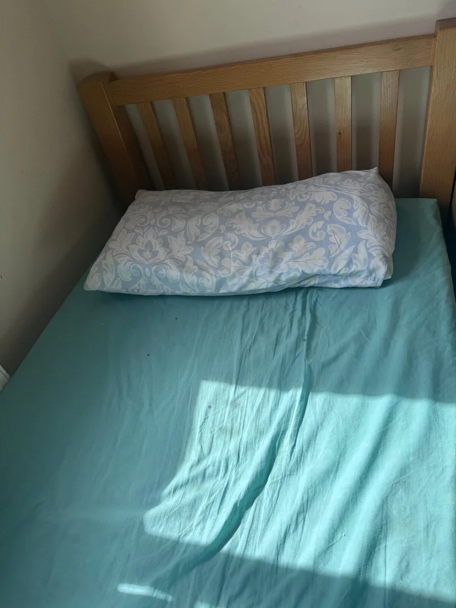 Single bed with mattress - Image 2