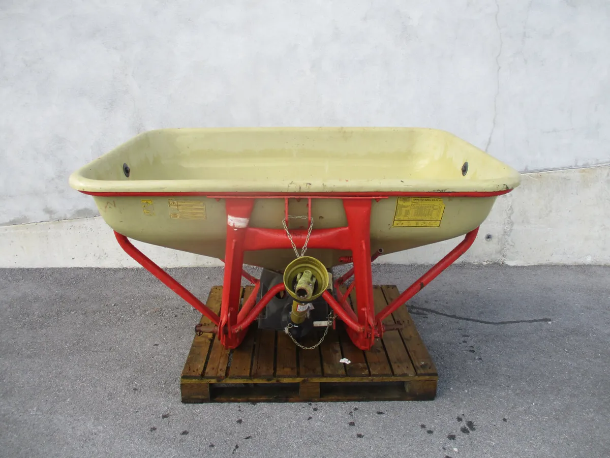 vicon 600 fertliser spreader 12 bag - Image 1