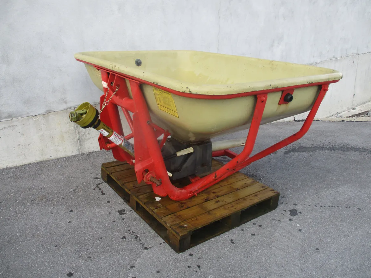 vicon 600 fertliser spreader 12 bag - Image 4
