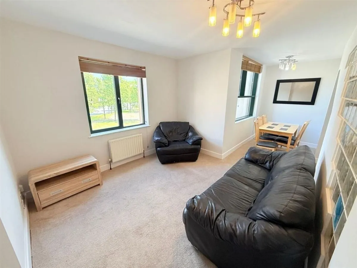 Sofas free to take away!!!! - Image 2