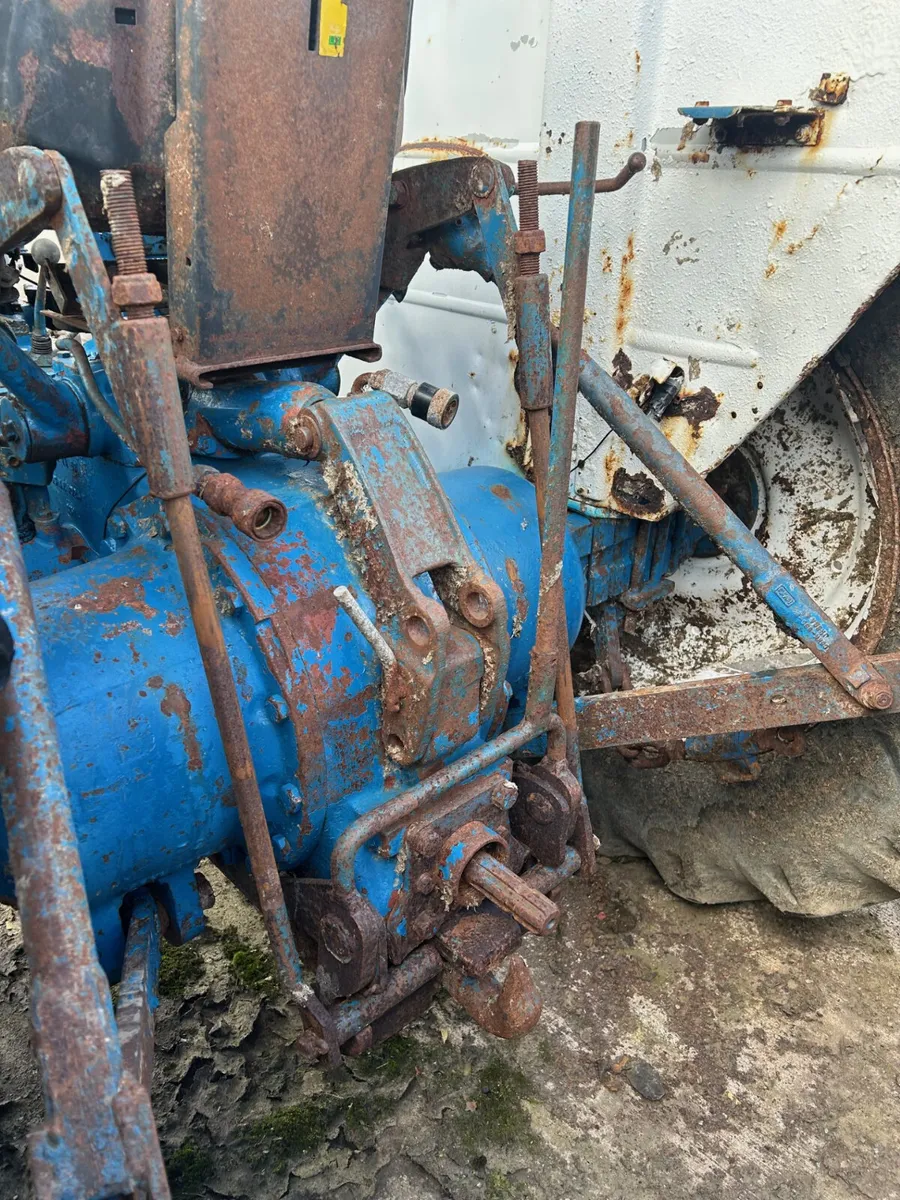 Dromone Hitch For A Ford 4000 or 4600 - Image 3