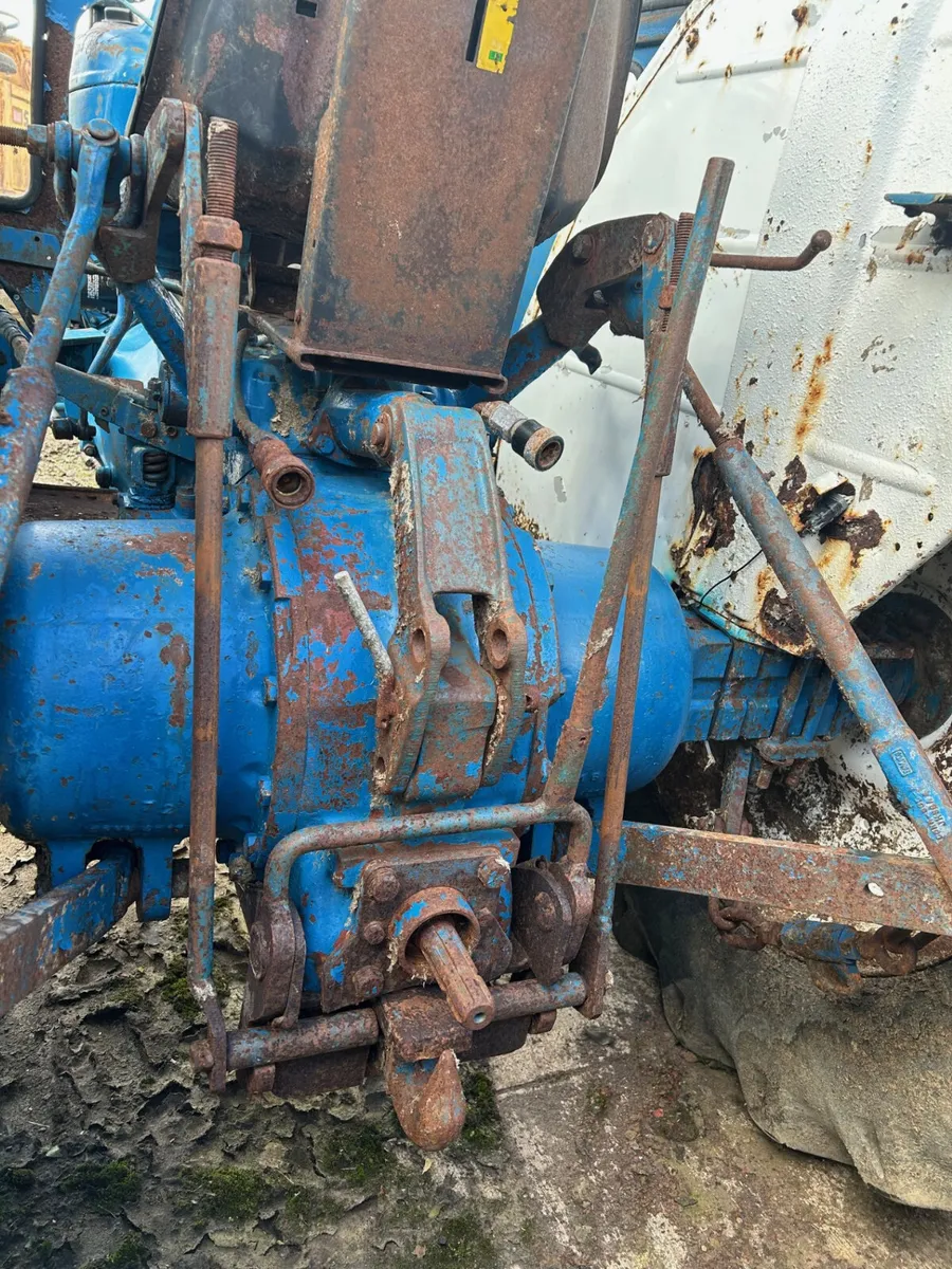 Dromone Hitch For A Ford 4000 or 4600 - Image 2