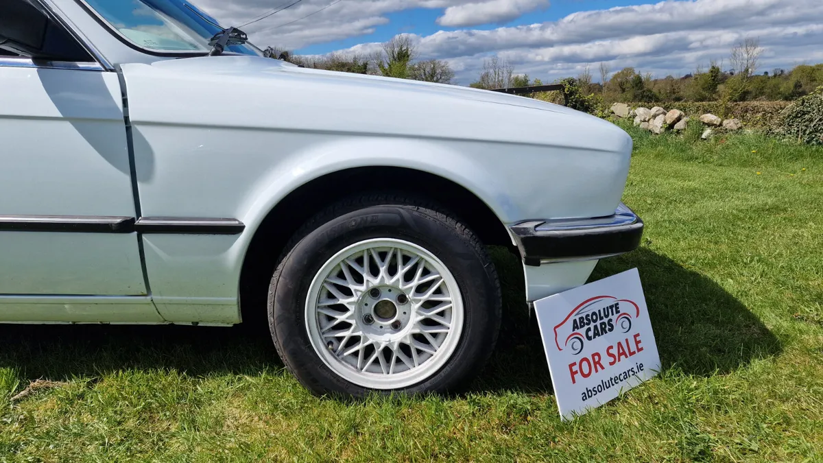 BMW 3-Series 1984 318i - Image 2