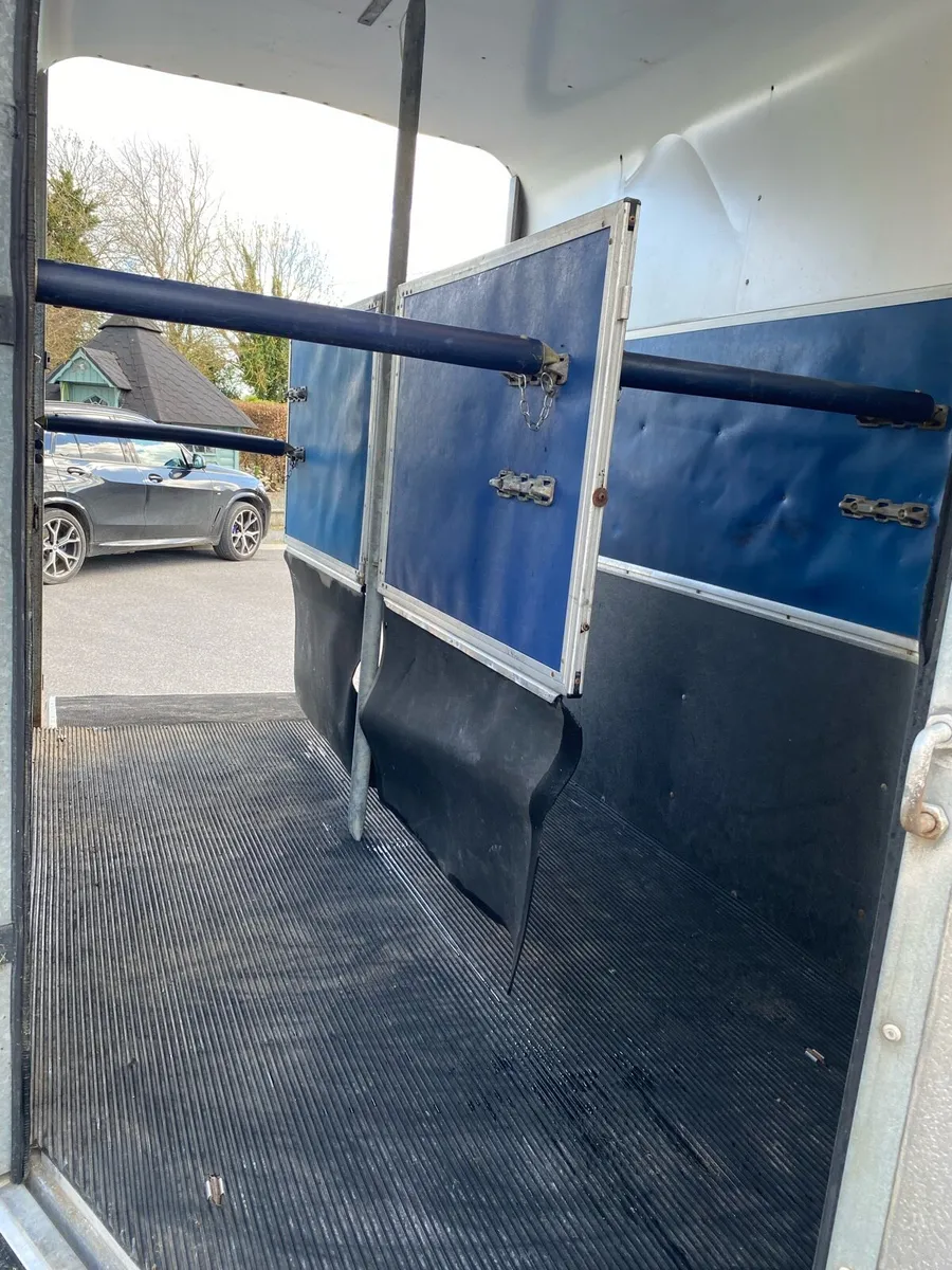 Ifor Williams 510 horse box - Image 4