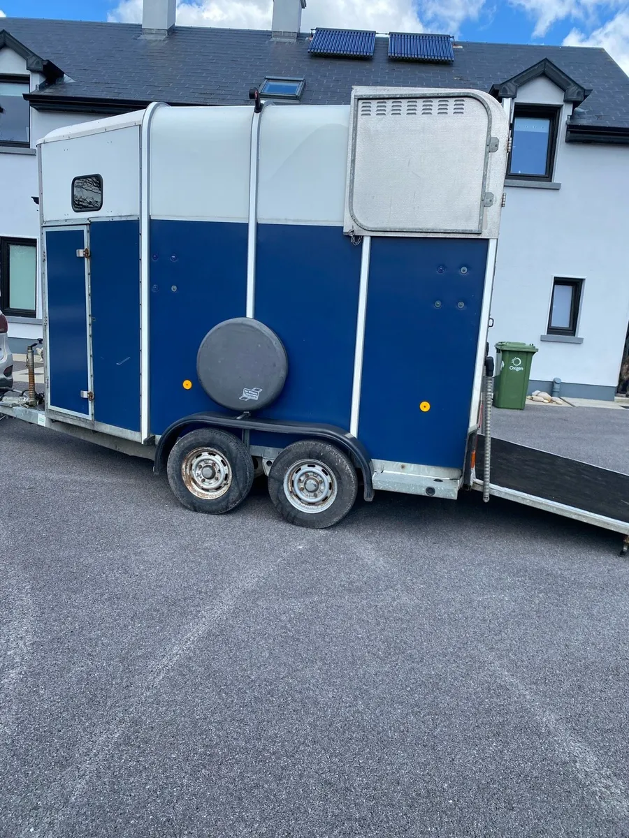Ifor Williams 510 horse box - Image 1