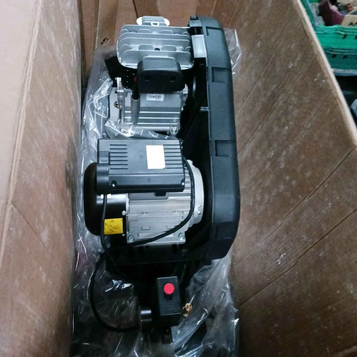 240 volt new Garage Air Compressor - Image 1