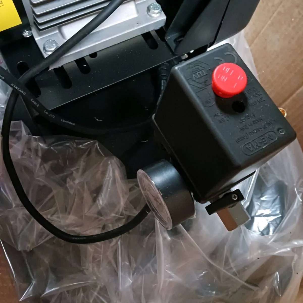 240 volt new Garage Air Compressor - Image 3