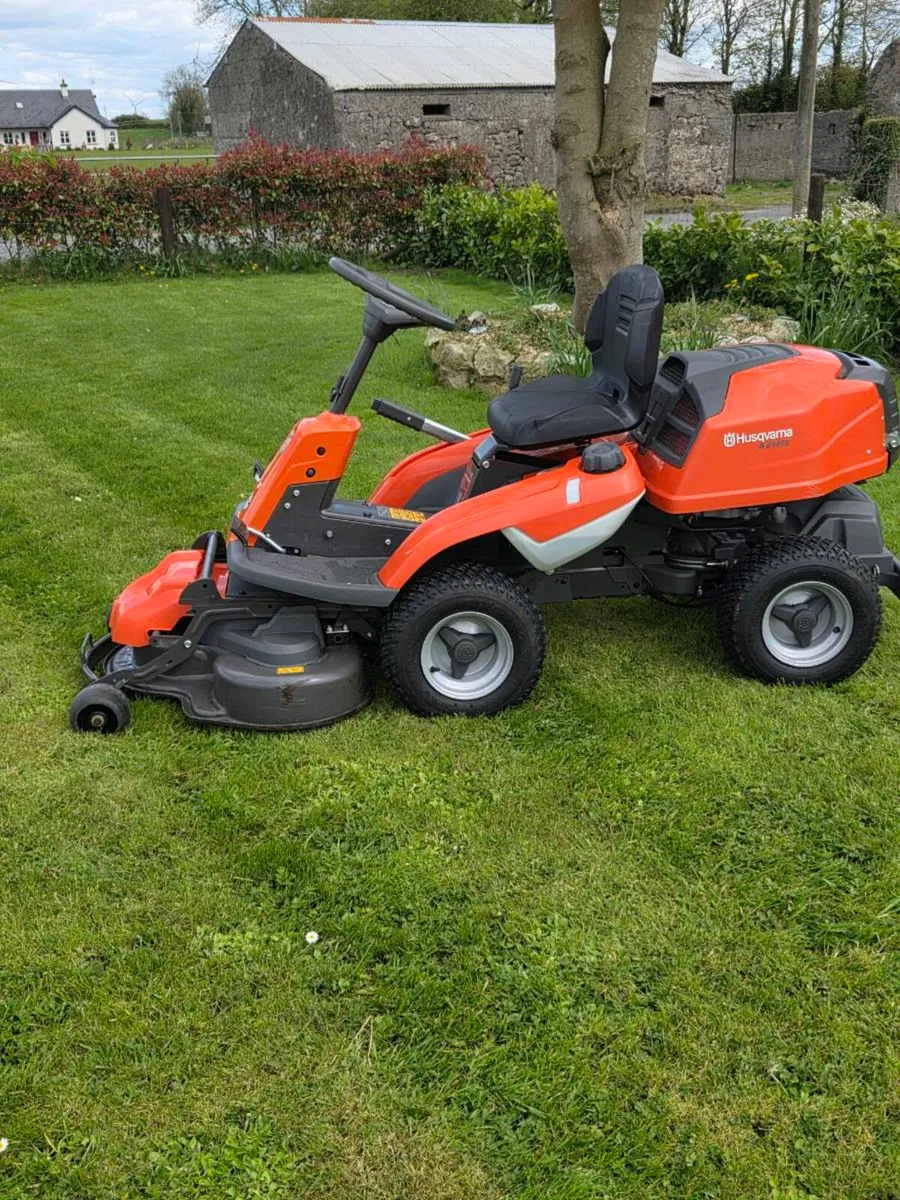 Husqvarna t214 tc lawnmower - Image 1