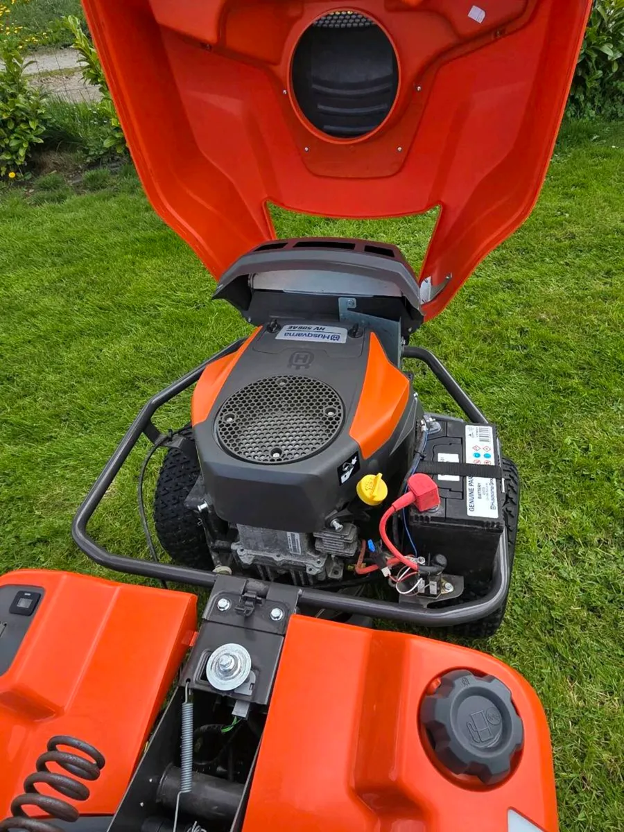 Husqvarna t214 tc lawnmower - Image 4