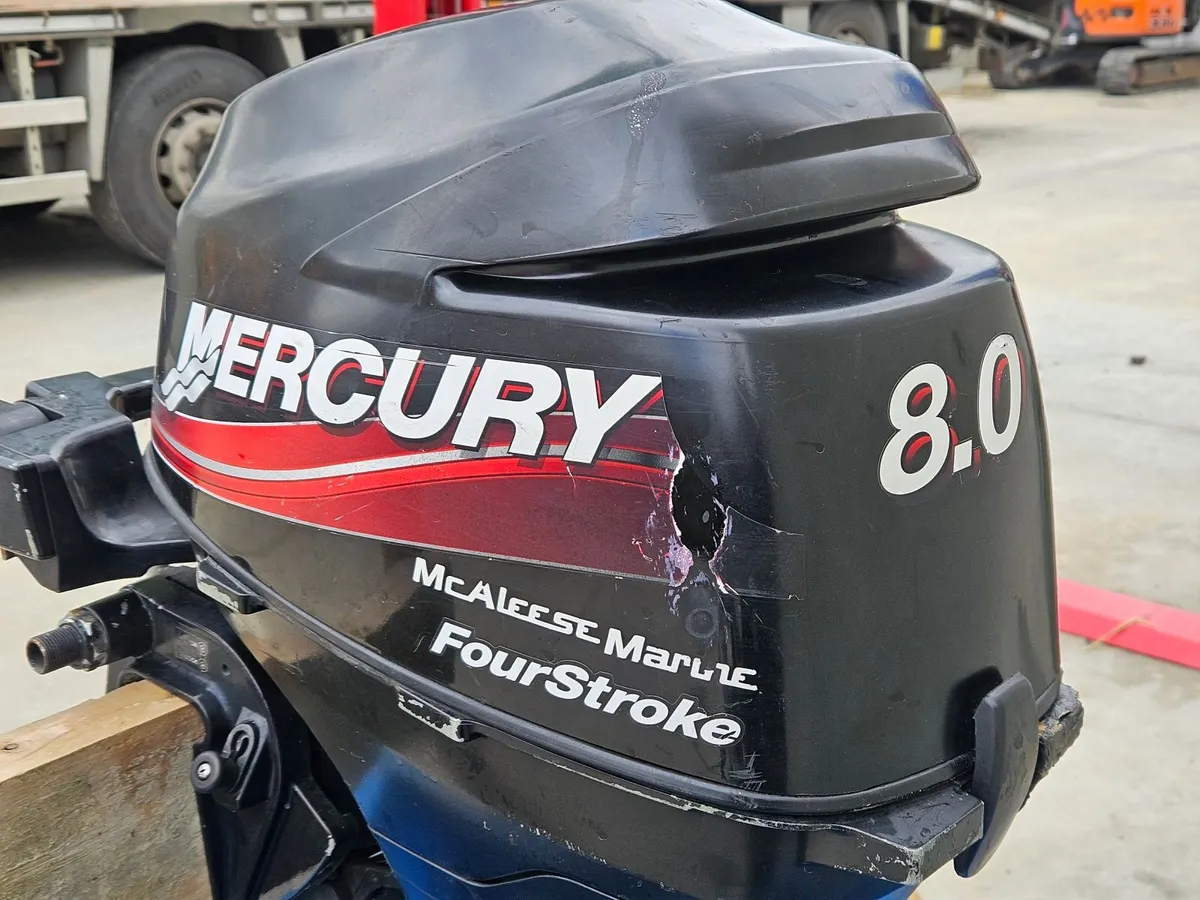 Mercury 8hp outboard engine - Image 1