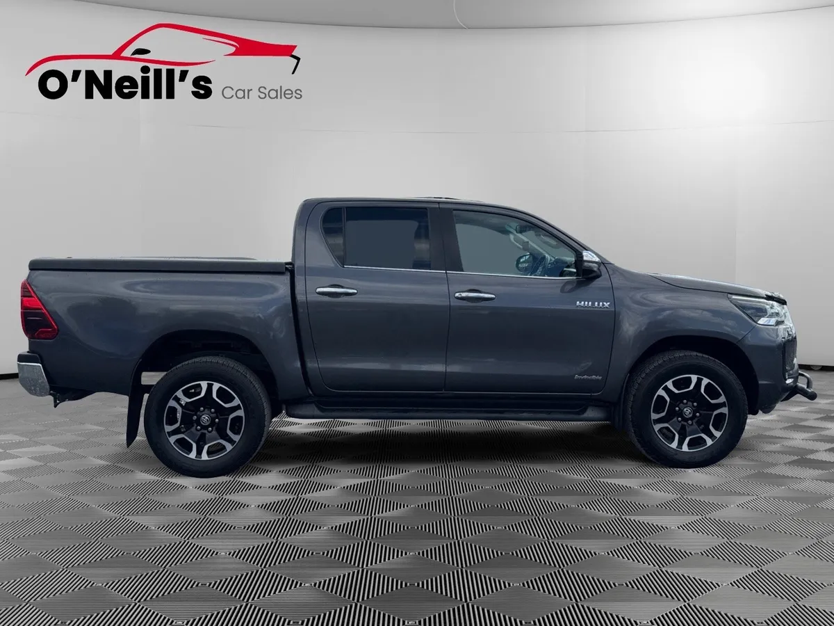 Toyota Hilux 2021 INVINCIBLE D-4D 4WD #230 - Image 2