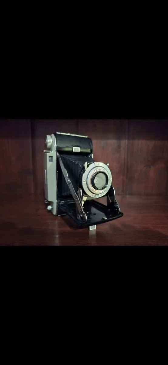 Vintage Camera Kodak Tourist - Image 1