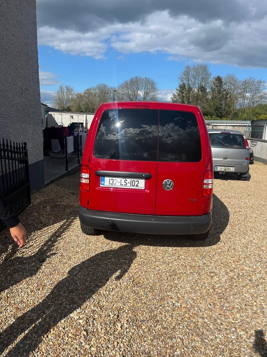 132 Caddy van - Image 4