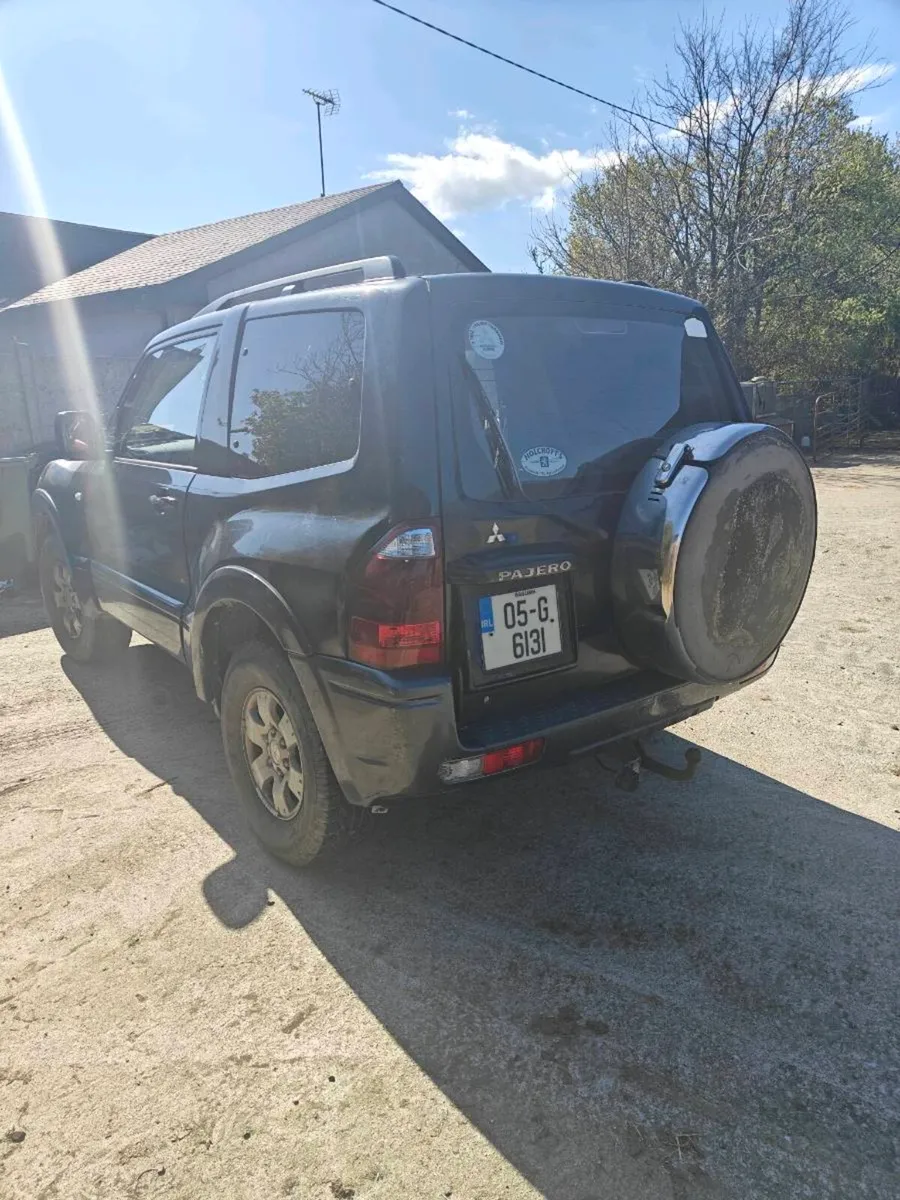 Mitsubishi pajero - Image 2