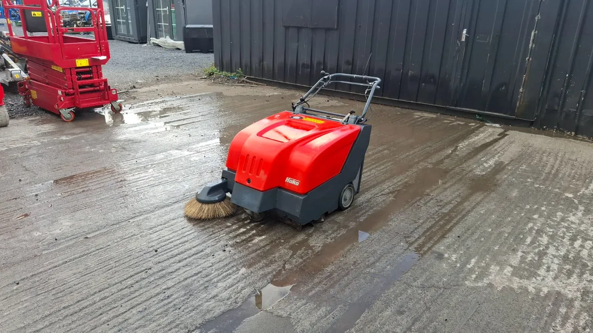 HAKO Sweepmaster Battery Sweeper - Image 3