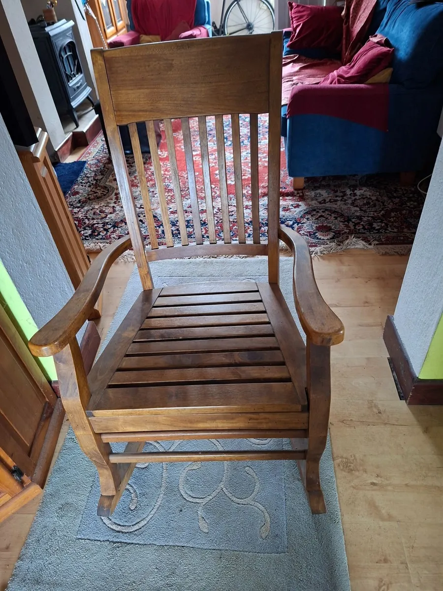 Rocking chair. - Image 1