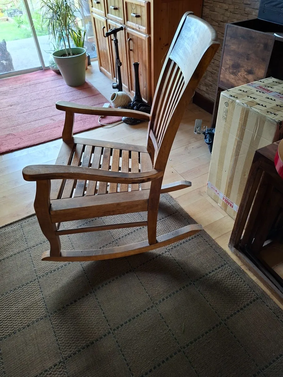 Rocking chair. - Image 2
