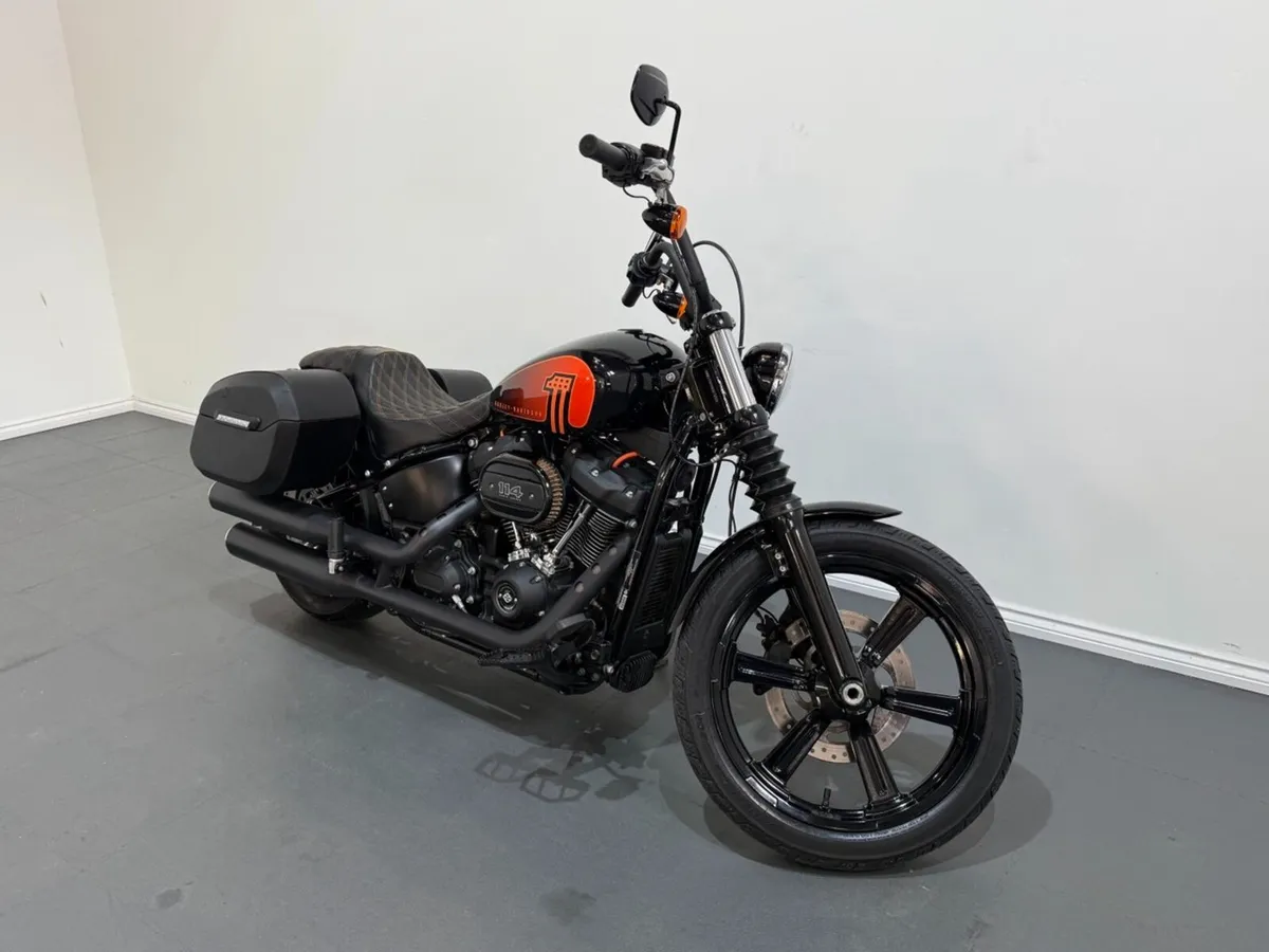 HARLEY DAVIDSON Street Bob 114 ( 1868 CC ) - Image 2