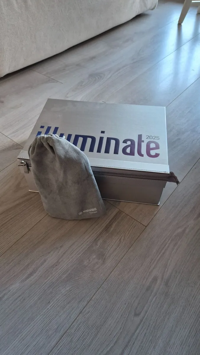 Insta 360 Flow Pro Gimble - Image 2