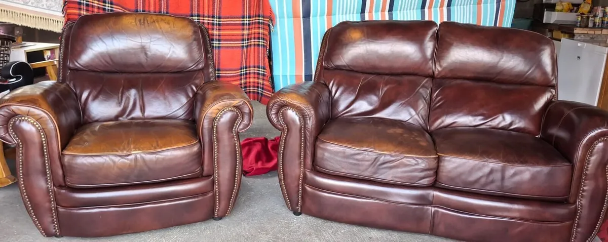 Leather 2 Seater Sofa + Armchair – Meubles – Chest - Image 2