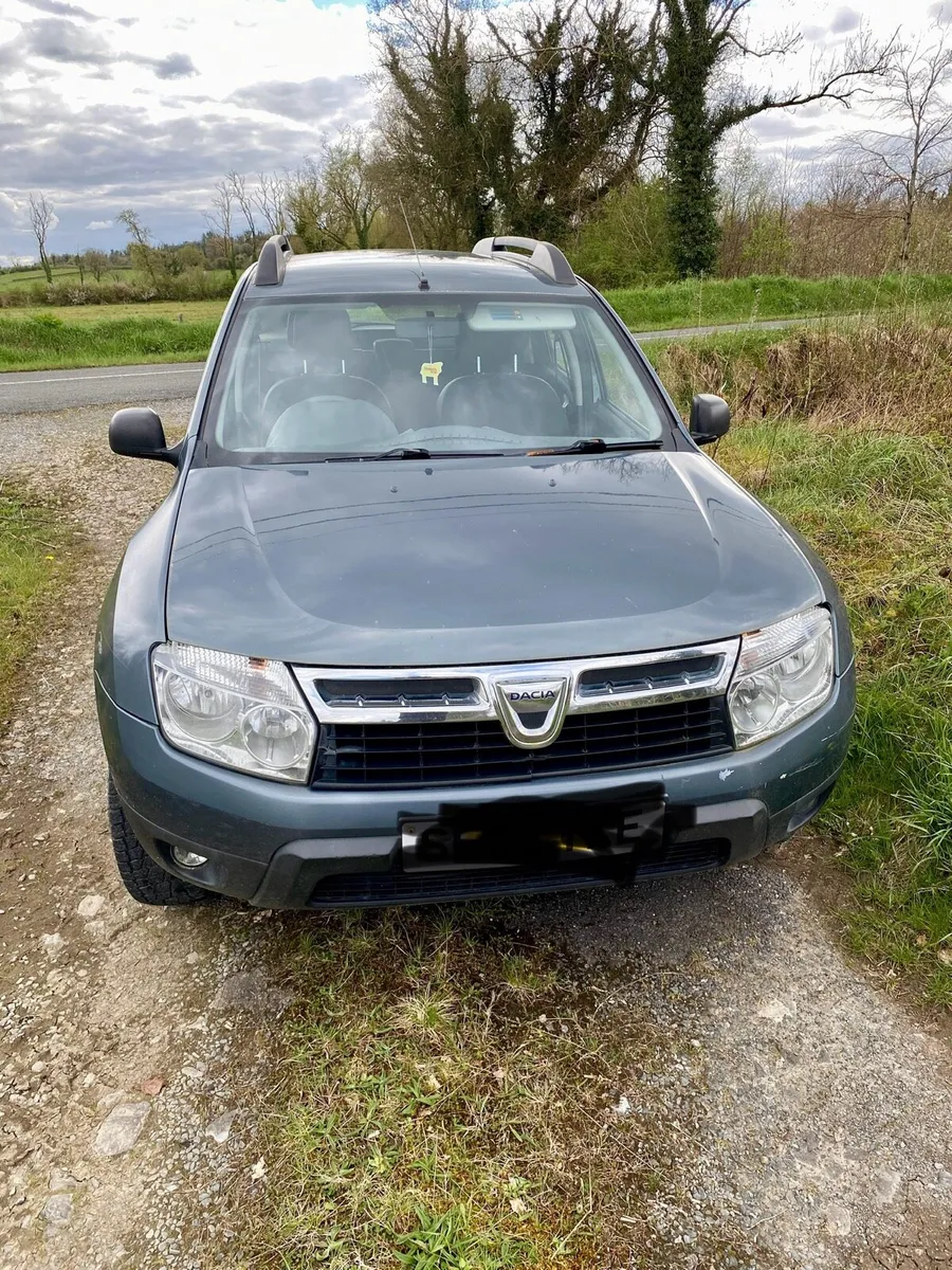 Dacia duster 2015 1.5 diesel 4x4 - Image 1
