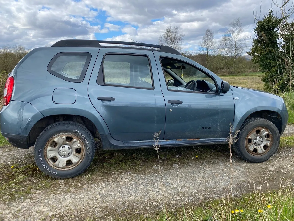 Dacia duster 2015 1.5 diesel 4x4 - Image 2