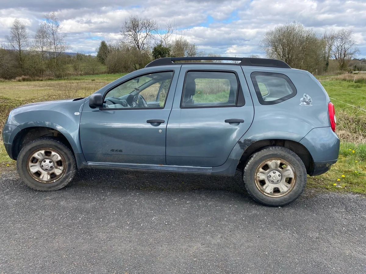 Dacia duster 2015 1.5 diesel 4x4 - Image 3