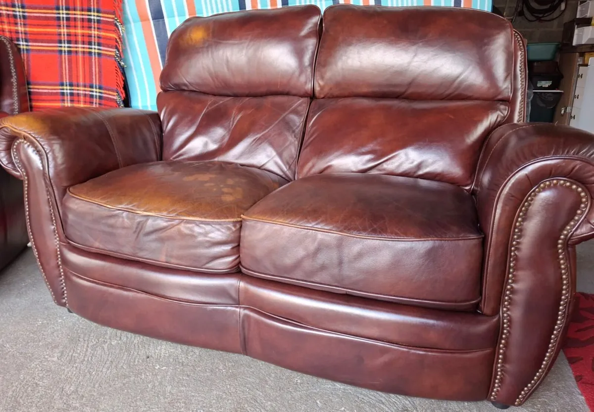 Leather 2 Seater Sofa + Armchair – Meubles – Chest - Image 1