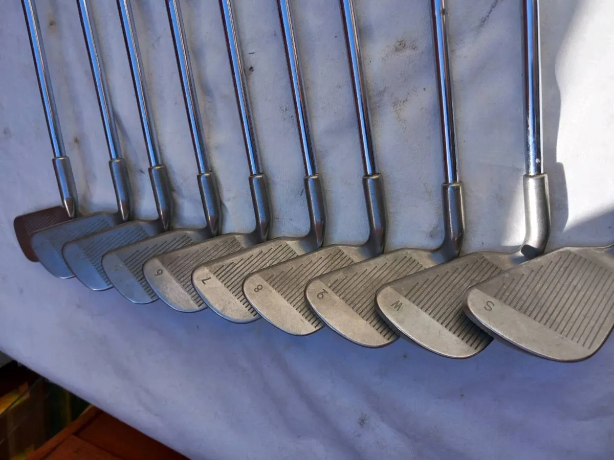 Ping golf irons.  Right handed clubs. - Image 3
