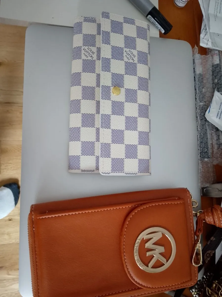 VARIOUS LADIES BAGS ETC - Image 3