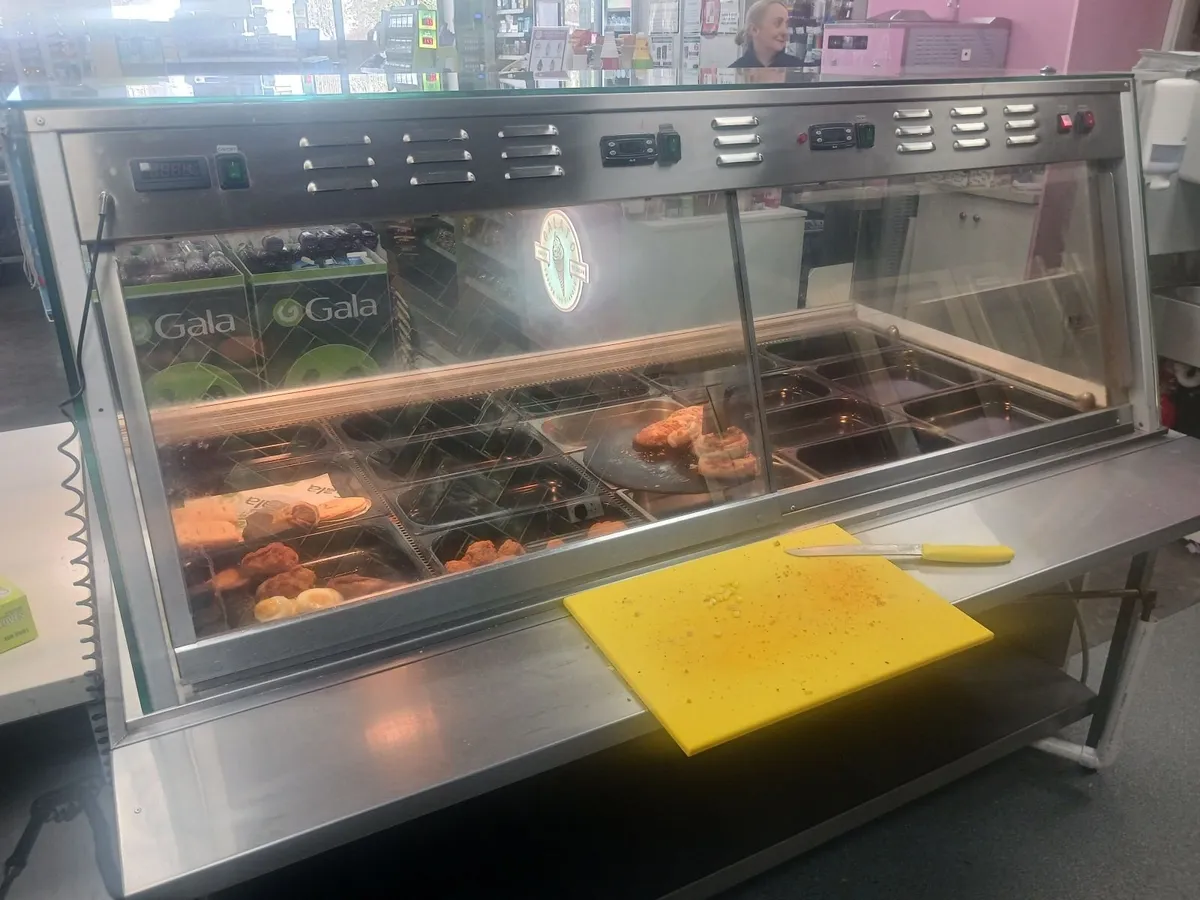 HotDeli counter - Image 2