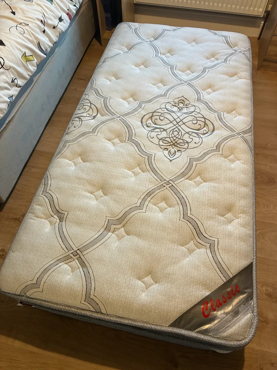 Single mattress - Image 1