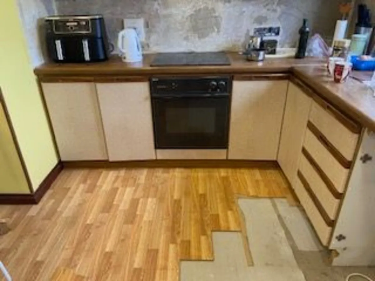 kitchen units, Neff induction hob, oven and fan - Image 1