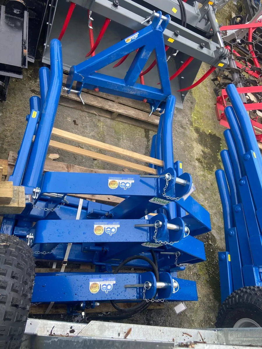 Dowd double and single bale lifters - Image 2