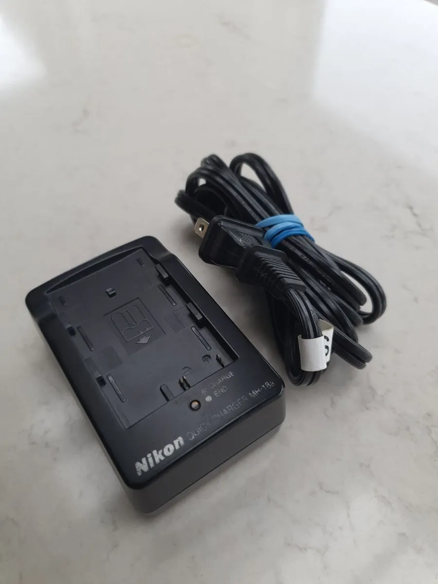 Nikon D300 Body - Fantastic Backup Camera - Image 2